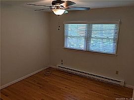 62 Candlewood Lake Rd, Brookfield, Ct 06804 in Brookfield, CT (Photo 12 of 12)