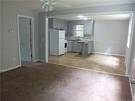 310 Hillside Dr, West Suffield, Ct 06093 in West Suffield, CT (Photo 4 of 12)