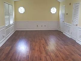 3264 Pebble Lake Dr, Lexington in Lexington, KY (Photo 2 of 5)