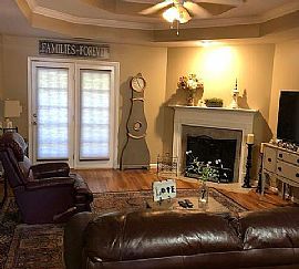 4072 Forest Lakes Rd, Sterrett, Al 35147 in Sterrett, AL (Photo 3 of 5)