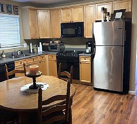 4072 Forest Lakes Rd, Sterrett, Al 35147 in Sterrett, AL (Photo 4 of 5)