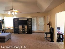 4001 Oak Shadow Ln, Montgomery, Al 36116 in Montgomery, AL (Photo 3 of 5)