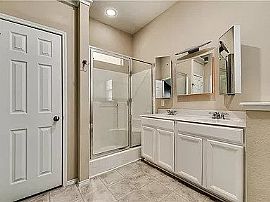 Wonderful Single Story House with 3bedroom  2bathroom2,094 Sqft in Keller, TX (Photo 5 of 7)