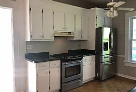 204 Quillen Ave, Fountain Inn, Sc 29644 For $800 Per Month  in Fountain Inn, SC (Photo 4 of 6)