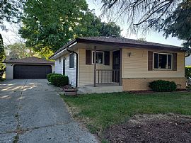 6936 Revere Rd, Racine, Wi 53402 in Racine, WI