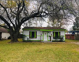207 Park St, Baytown, Tx 77520 For $500/m Deposit $500 in Bayway, TX