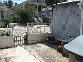 2 Bd, 1 Ba, 1,040 Sqft in New Orleans, LA (Photo 5 of 7)