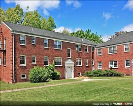 Ridge Gardens Apartments in Orange, NJ (Photo 2 of 7)