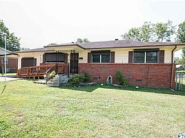 4403 Saundralane Dr Nw, Huntsville, Al 35805 in Huntsville, AL