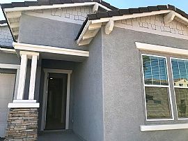 4bed, 3bath in Mesa, AZ (Photo 2 of 7)