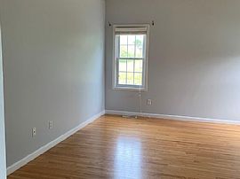 102 Casey Ln, Williston, Vt 05495 in Williston, VT (Photo 2 of 5)