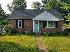 6 Clems Dr, Essex Junction, Vt 05452 in Essex, VT