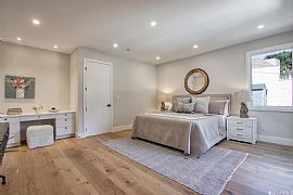 5 Bedroom and 6 Bathroom in Abraham, WV (Photo 3 of 8)