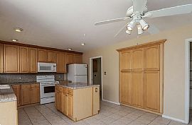3bed, 2bath in Gilbert, AZ (Photo 3 of 10)