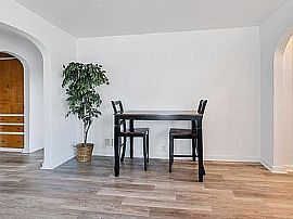 130 N Danz Ave, Green Bay, Wi 54302 in Green Bay, WI (Photo 6 of 12)