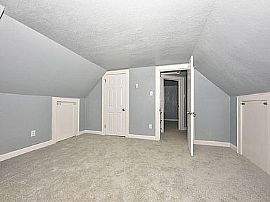 5160 N 39th St, Milwaukee, Wi 53209 in Milwaukee, WI (Photo 8 of 12)