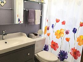 10 Lenox St, New London, Ct 06320 in New London, CT (Photo 6 of 12)