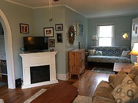 10 Lenox St, New London, Ct 06320 in New London, CT (Photo 9 of 12)