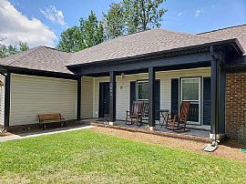 3 Bd/ 2 Ba/ 1,701 Sqft in Wilmington, NC (Photo 2 of 12)