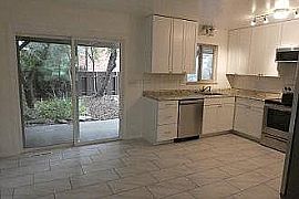 2 Bd/ 1 Ba/ 1,000 Sqft in Boulder, CO (Photo 3 of 12)