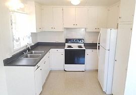 3 Bd/ 1 Ba/ 836 Sqft in Kaneohe, HI (Photo 3 of 7)