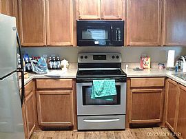 Charming 3 Bed,2 Baths and Nice Neighborhood  in Texarkana, TX (Photo 5 of 9)