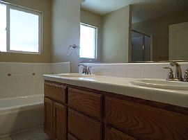 3beds 2baths  in Chico, CA (Photo 4 of 6)