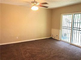 3 Bd/ 2 Ba/ 1,427 Sqft in Houston, TX (Photo 9 of 12)