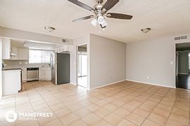 Amazing 3 Bedroom House in Chandler, AZ (Photo 5 of 11)