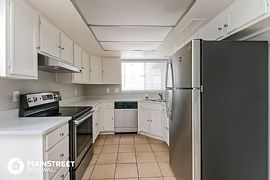 Amazing 3 Bedroom House in Chandler, AZ (Photo 6 of 11)