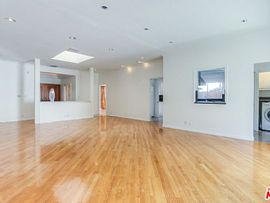 13101 Nimrod Pl, Los Angeles, in Los Angeles, CA (Photo 2 of 5)