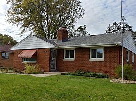 3 Bd/ 1.5 Ba/ 1,479 Sqft in Milwaukee, WI