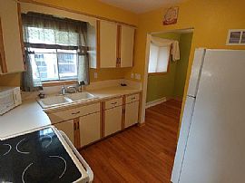 3 Bd/ 1.5 Ba/ 1,479 Sqft in Milwaukee, WI (Photo 7 of 12)