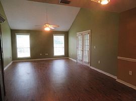 137 Oakwood Ave, Fairhope, Al 36532 in Fairhope, AL (Photo 3 of 5)