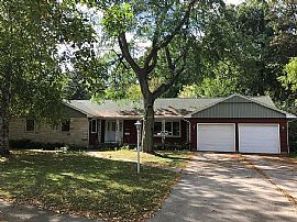 625 Cloute St, Fort Atkinson, Wi 53538 in Fort Atkinson, WI