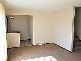 S87w27810 Hidden Lakes Dr, Mukwonago, Wi 53149 in Mukwonago, WI