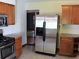 2237 N Lefeber Ave, Wauwatosa, Wi 53213 in Wauwatosa, WI (Photo 5 of 8)