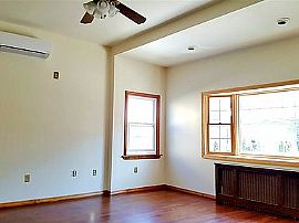 16 E 44th St, Bayonne, Nj 07002 in Bayonne, NJ (Photo 4 of 7)