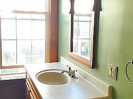 16 E 44th St, Bayonne, Nj 07002 in Bayonne, NJ (Photo 6 of 7)