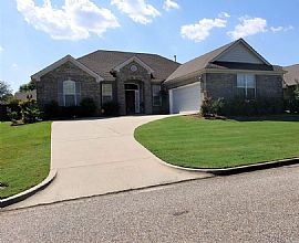 3418 Crestwood Ln, Montgomery, Al 36116 in Montgomery, AL (Photo 2 of 11)