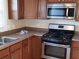 2 Bd/ 1 Ba/ 916 Sqft in Milwaukee, WI (Photo 7 of 7)