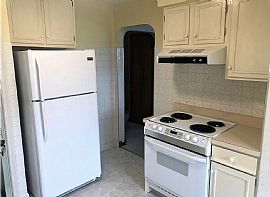 Charming  in Parma, OH (Photo 5 of 12)