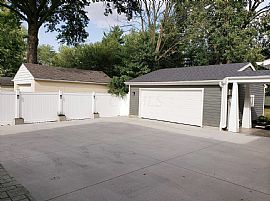 Charming  in Fulton, OH (Photo 11 of 12)