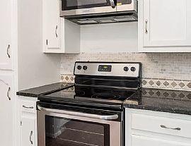 108 Meadow View Ln, Talladega, Al 35160 in Talladega, AL (Photo 5 of 8)