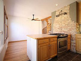 3 Bd. 2.5 Ba. 1,400 Sqft in Homewood, IL (Photo 2 of 12)