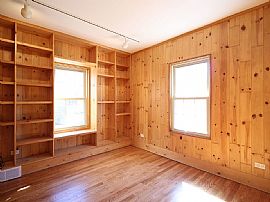 3 Bd. 2.5 Ba. 1,400 Sqft in Homewood, IL (Photo 6 of 12)