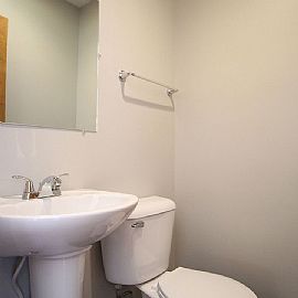 3 Bd. 2.5 Ba. 1,400 Sqft in Homewood, IL (Photo 8 of 12)