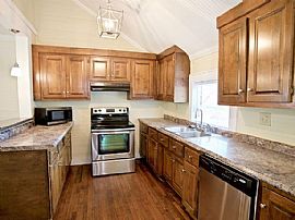 Completely Renovated 1910 Mill Home with 2 Bedrooms and 1.5 Bat in Fountain Inn, SC (Photo 4 of 11)