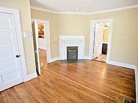 Completely Renovated 1910 Mill Home with 2 Bedrooms and 1.5 Bat in Fountain Inn, SC (Photo 5 of 11)