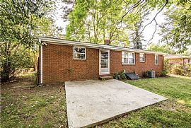 Completely Renovated 3beds and 2baths  in Charlotte, NC (Photo 11 of 12)